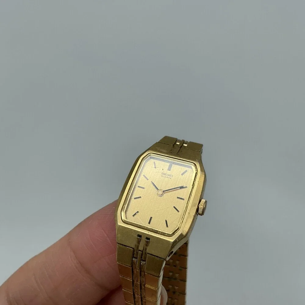 Vintage Seiko Womens Watch 16mm Gold Tone Bracelet 2C20-5209 New Battery 5.75